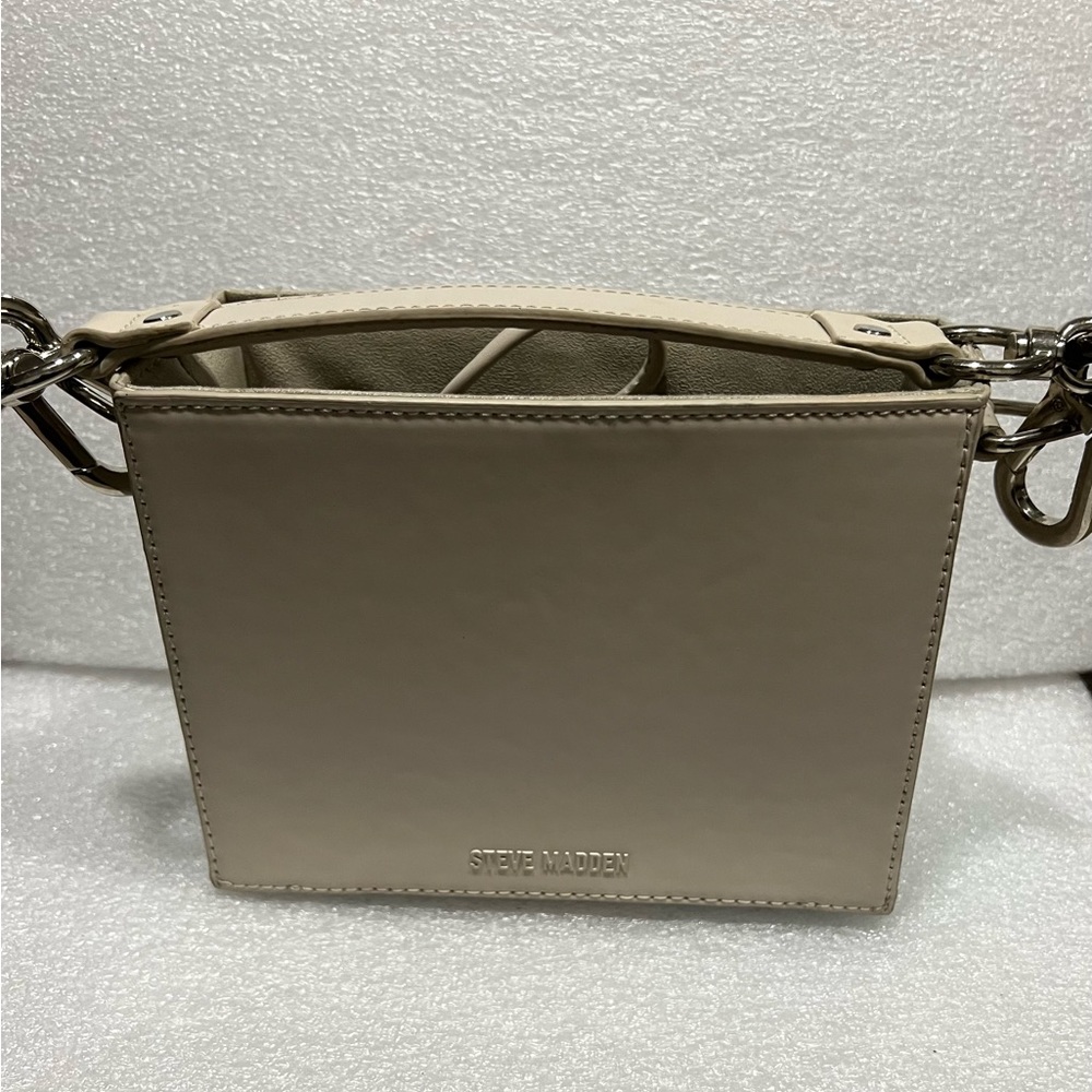 NWOT Steve Madden Kayla box bag with drawstring pouch. Bone color.